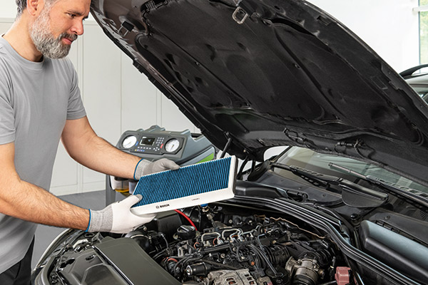 Vaihda raitisilmasuodatin keväällä