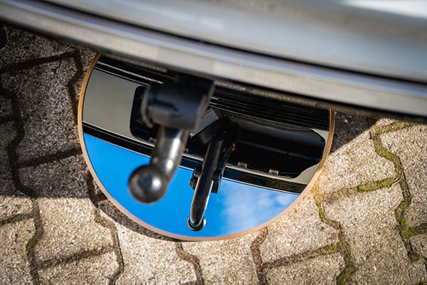 Uusi Brink NEXT on sähköisesti kääntyvä vetokoukku