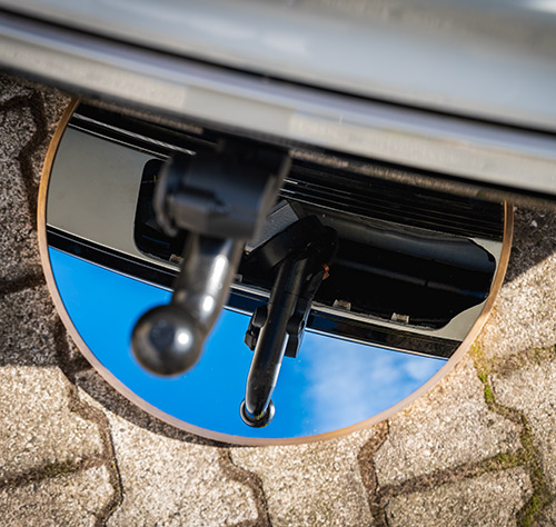 Brink NEXT -vetokoukku kuvattuna peilin avulla.