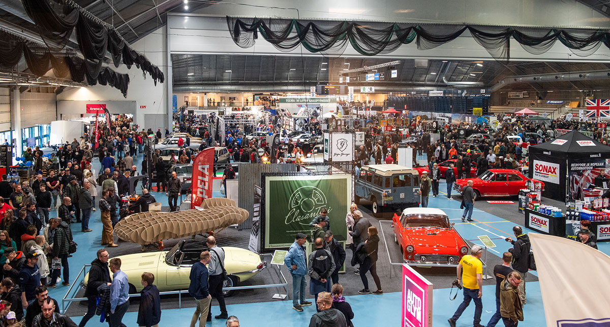 Messuhulinaa vuoden 2025 Classic Motorshow -näyttelyssä