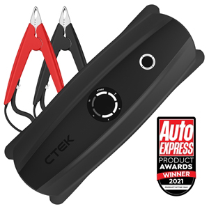 CTEK CS Free -akkulaturi ja Auto Expressin Product of the year -tunnustus.