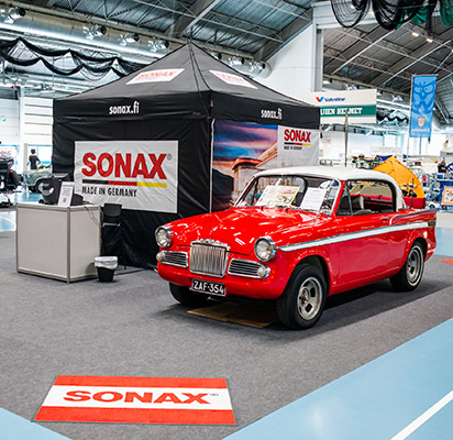 SONAX-osasto vuoden 2024 Classic Motorshow -näyttelyssä.