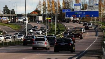 AKL: Autoliikkeet uskovat maltilliseen myynnin kasvuun vuonna 2018