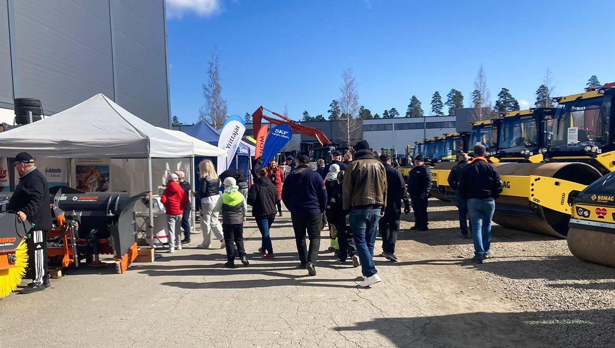 Mansen Mörinät 2025: Rotator Oy:n pihalla.