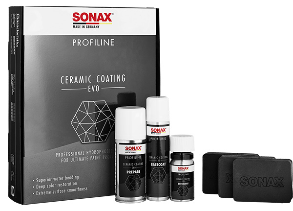 SONAX PROFILINE CC Evo -pakkaus sisältää esikäsittelytuotteen, kaksi suojatuotetta sekä kolme levityssientä.