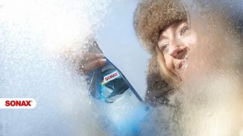 Pakkasaamun pelastajat – SONAX pikalukkosula, jäänsulattaja ja kuminhoitoaine!