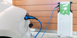 Miten hoituu sähköauton lataus reissussa?