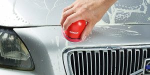 Kuinka saada auton maalipinta täydellisen sileäksi?