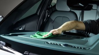 Auto siistiksi ja paluu arkeen!