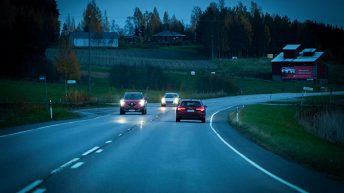 Syysautoilu: valmistele auto pimeään ja kylmään kauteen