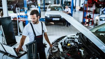 Auton akun koodaaminen BMS-järjestelmään