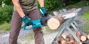 Teräketjuöljyt, kesälasinpesunesteet ja liuotinpesuaine K-FIX-valikoimassa